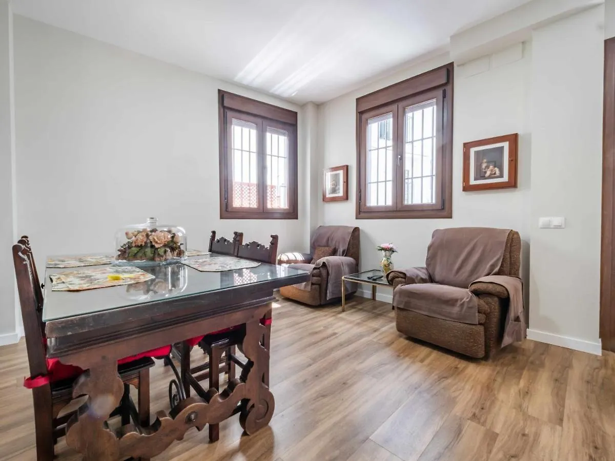 2 Bedrooms 2 Bathrooms - Triana- Seville
