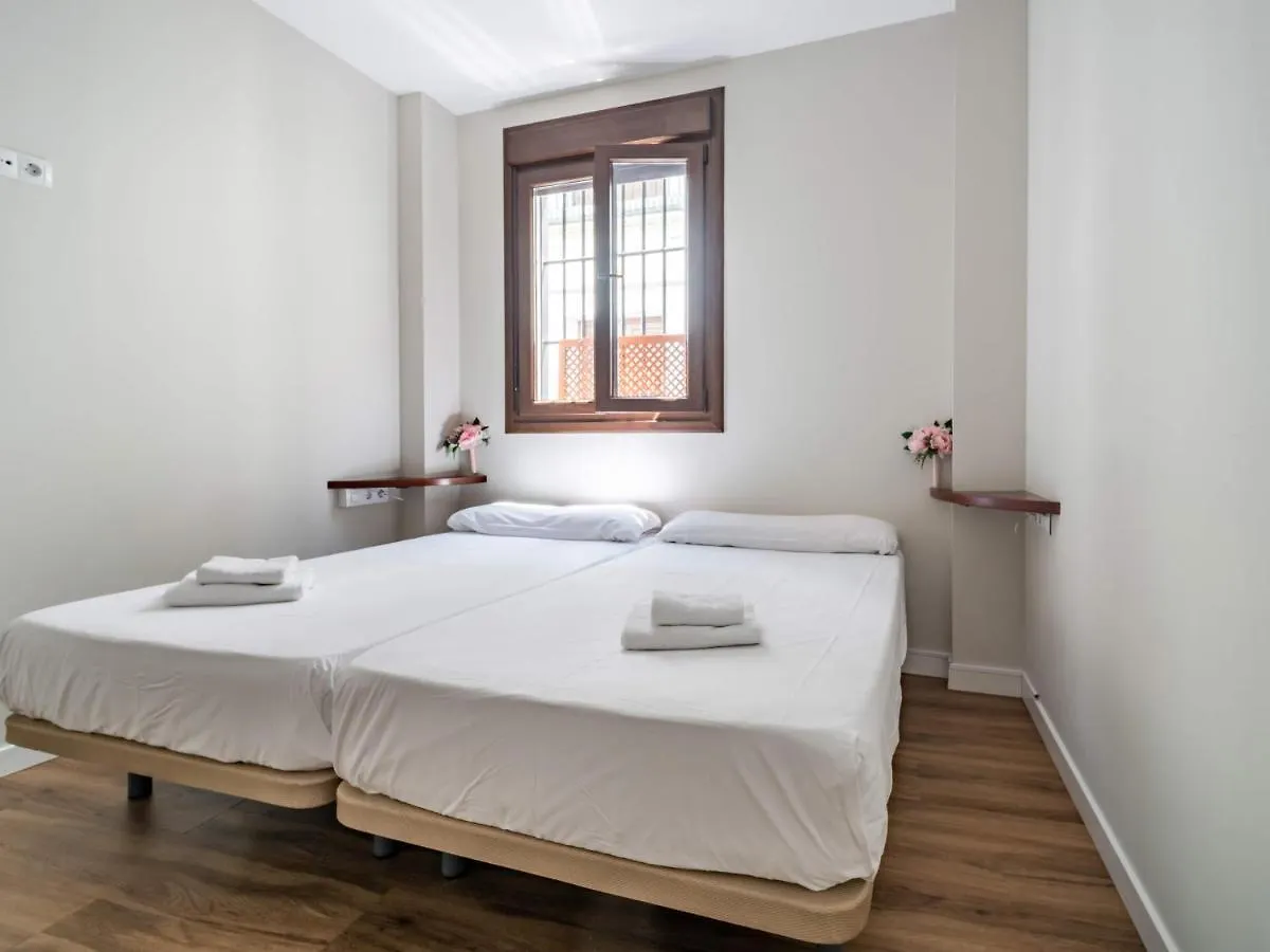 2 Bedrooms 2 Bathrooms - Triana- Seville Apartment